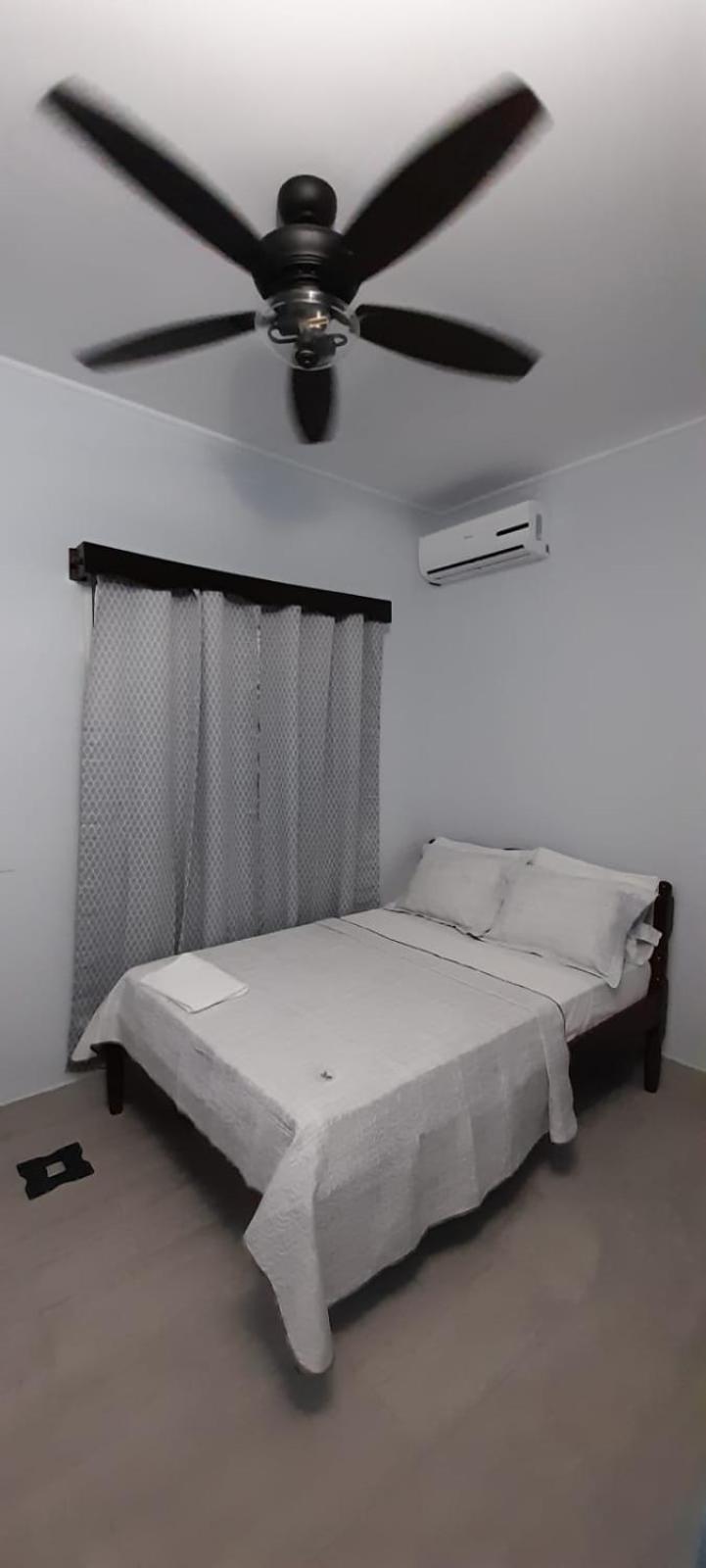Serenade Hotel Placencia 외부 사진