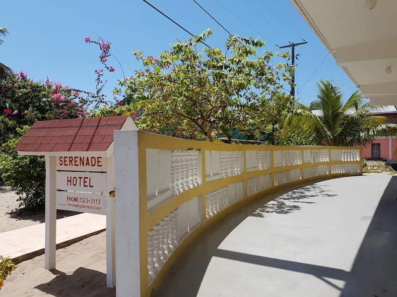 Serenade Hotel Placencia 외부 사진