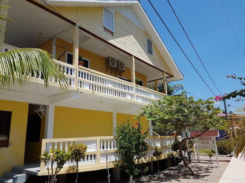 Serenade Hotel Placencia 외부 사진