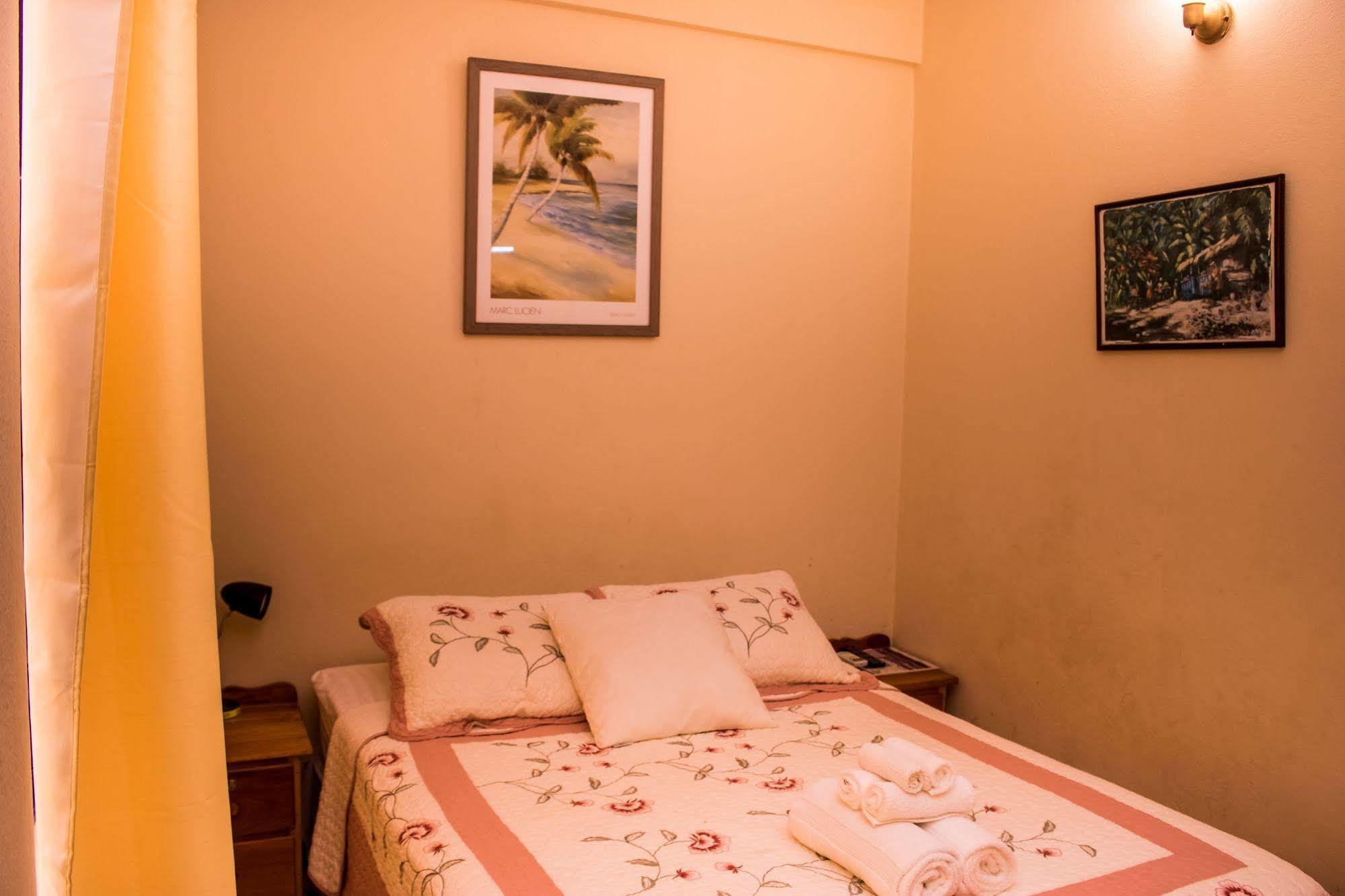 Serenade Hotel Placencia 외부 사진