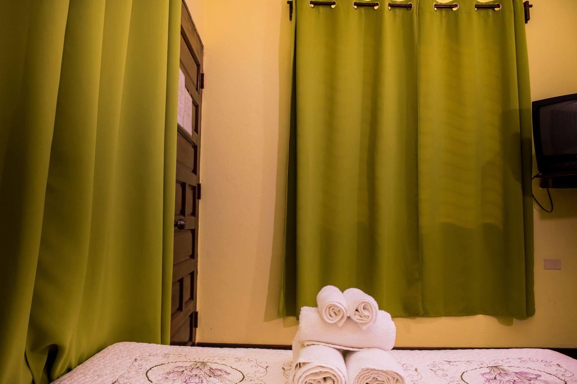Serenade Hotel Placencia 외부 사진