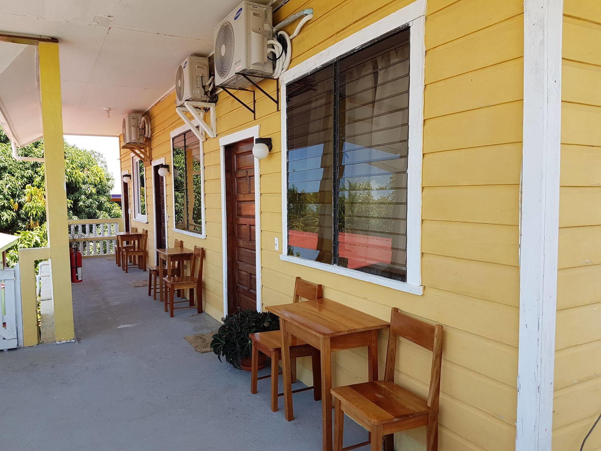 Serenade Hotel Placencia 외부 사진