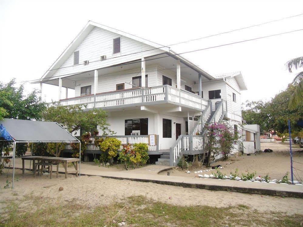 Serenade Hotel Placencia 외부 사진