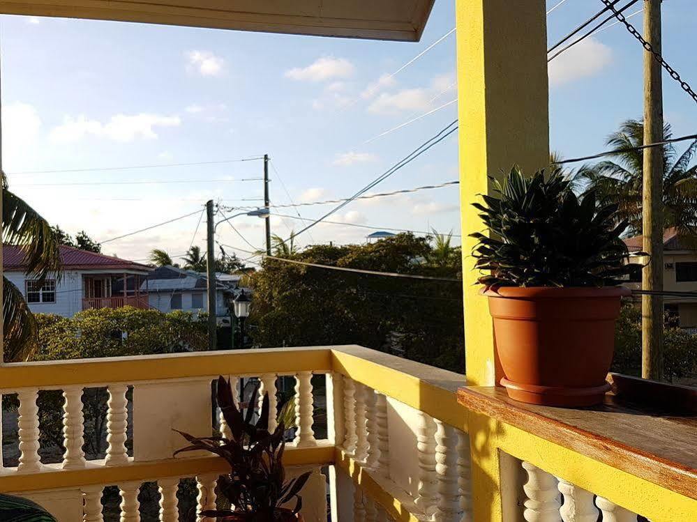 Serenade Hotel Placencia 외부 사진